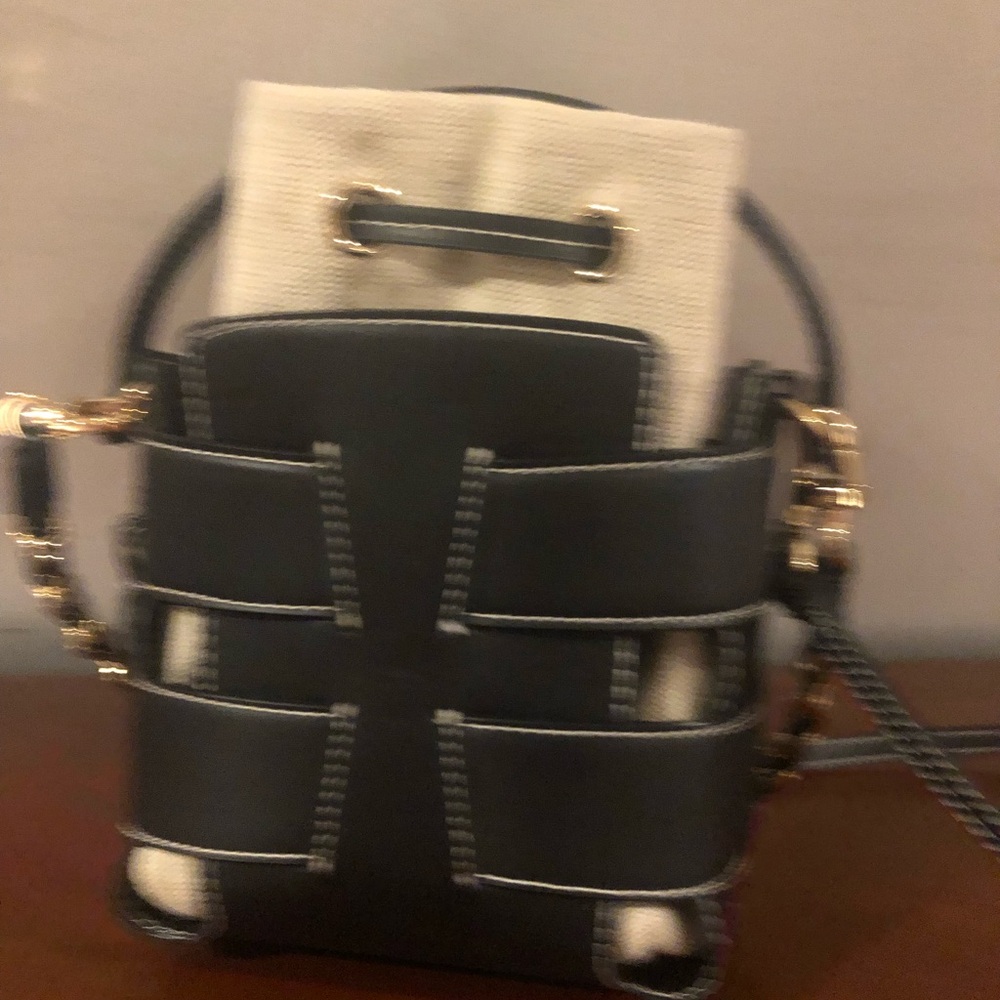 H&M Black Mini Bucket Bag with Cream Canvas Insert - Picture 6 of 9
